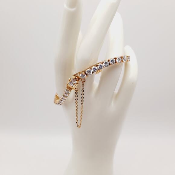 Vintage CZ Clear Rhinestone Tennis Bracelet - 7 1/4 Inches - RS Fold Over Clasp - Picture 5 of 10